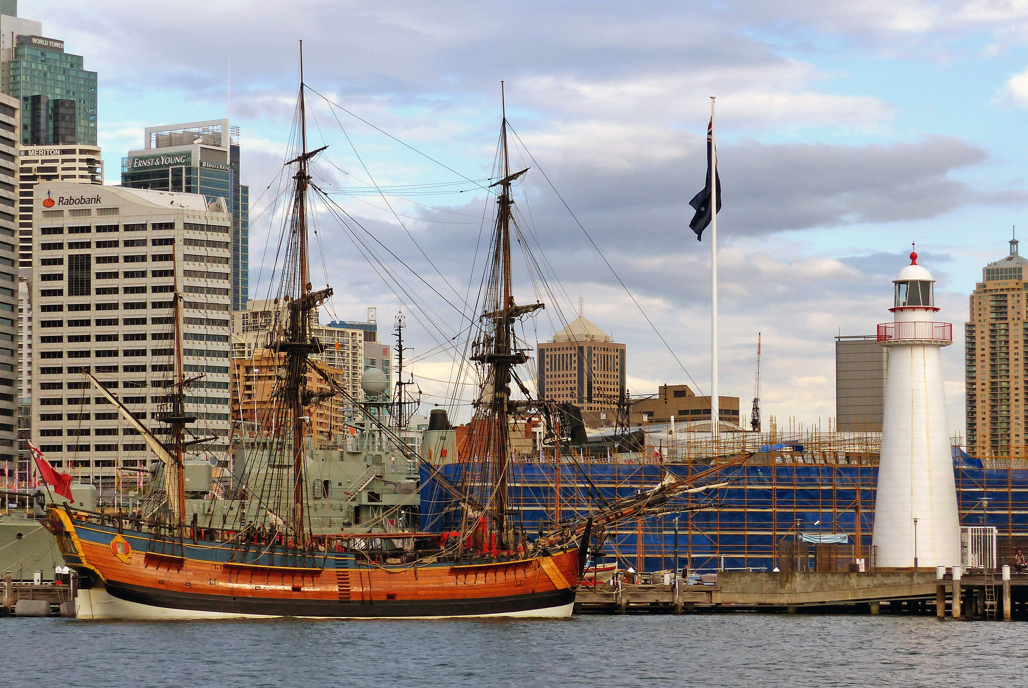 Australian National Maritime Museum is one of the important buildings in Australian’s maritime cultural heritages, with a series collection of artworks and exhibits about navigation, coast, Navy, and maritime culture. Photo credit: Bernard Spragg, marked with CC0 1.0.
