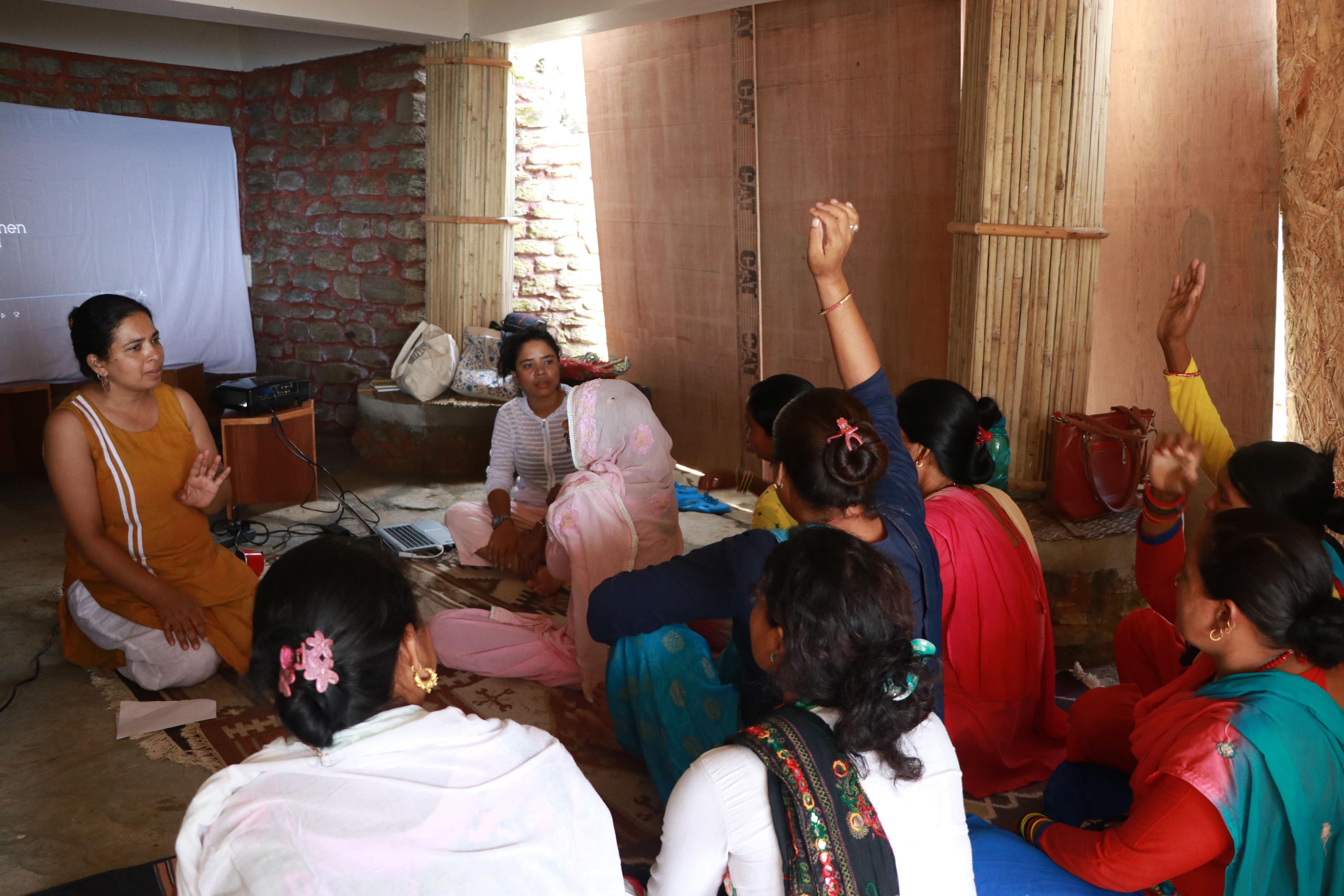 Voices Of Women Media mengendalikan bengkel di Kathmandu, Nepal.
