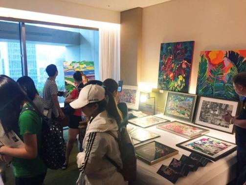 The association participates in international art fairs, enabling more audiences to see Art Brut works and appreciate their value