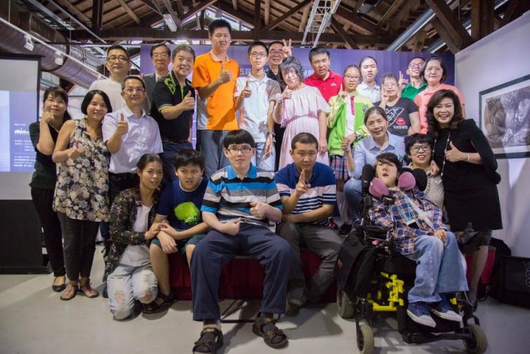 Through the Luminance Art Space Creative Awards, promising artists with disabilities  across the country are discovered