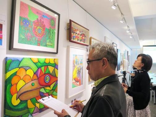 The association invites art professionals  various fields to serve as judges, aiming to fairly  potential creators